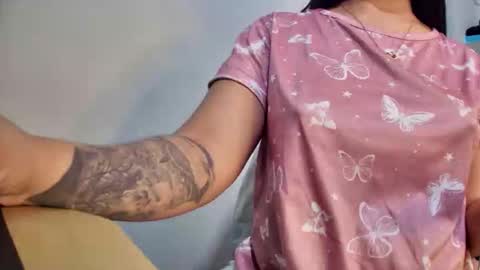 Snapshot of myhoney_hot chatting on 01/06/26, 11:47 myhoney_hot online show from 01/06/26, 11:47