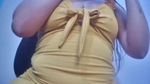 Snapshot of myhoney_hot chatting on 04/01/26, 11:55 myhoney_hot online show from 04/01/26, 11:55