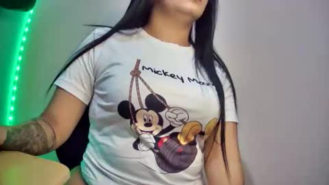 Snapshot of myhoney_hot chatting on 04/19/26, 06:32 myhoney_hot online show from 04/19/26, 06:32