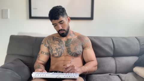 Snapshot of myke_esthetic chatting on 12/07/24, 07:43 Myke esthetic online show from 12/07/24, 07:43