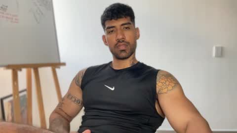 Snapshot of myke_esthetic chatting on 02/02/25, 10:17 Myke esthetic online show from 02/02/25, 10:17