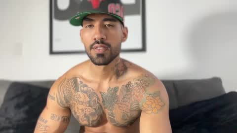 Snapshot of myke_esthetic chatting on 02/22/25, 11:13 Myke esthetic online show from 02/22/25, 11:13