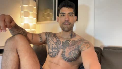 Snapshot of myke_esthetic chatting on 04/11/26, 03:44 Myke esthetic online show from 04/11/26, 03:44