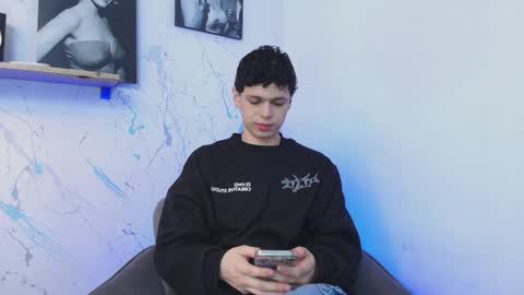 Snapshot of mykelcano chatting on 02/21/26, 02:40 Mykel online show from 02/21/26, 02:40