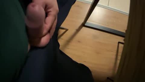 Snapshot of mykytoy chatting on 01/24/25, 11:12 mykytoy online show from 01/24/25, 11:12