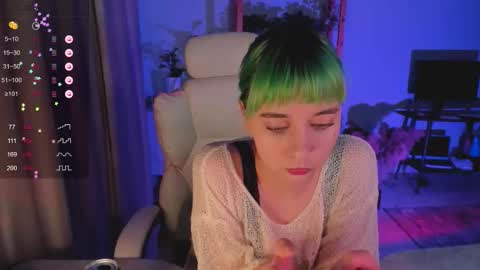 MylaFlores online show from 12/16/25, 12:26