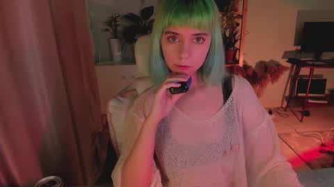 Snapshot of mylaweb chatting on 12/21/25, 05:36 MylaFlores online show from 12/21/25, 05:36