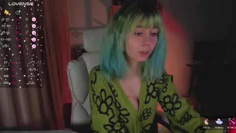 Snapshot of mylaweb chatting on 03/25/26, 12:38 MylaFlores online show from 03/25/26, 12:38