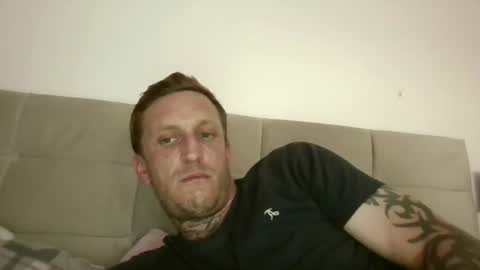 Snapshot of mymrlovesmyfeet chatting on 06/28/26, 05:19 Kinky couple online show from 06/28/26, 05:19