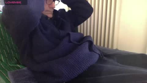 Bi sexy guy lovense hush is on private is open or password show tip if you like. online show from 01/17/25, 08:24