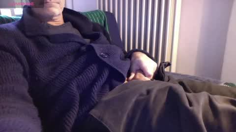 Bi sexy guy lovense hush is on private is open or password show tip if you like. online show from 01/20/25, 01:21