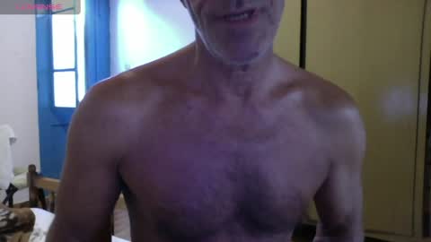 Snapshot of mynakedbeach chatting on 06/20/26, 05:10 Bi sexy guy lovense hush is on private is open or password show tip if you like. online show from 06/20/26, 05:10