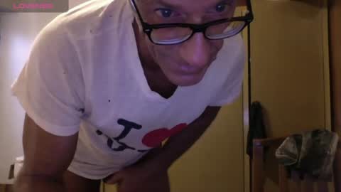Snapshot of mynakedbeach chatting on 08/01/26, 03:39 Bi sexy guy lovense hush is on private is open or password show tip if you like. online show from 08/01/26, 03:39