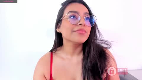 Bella online show from 01/11/25, 02:58