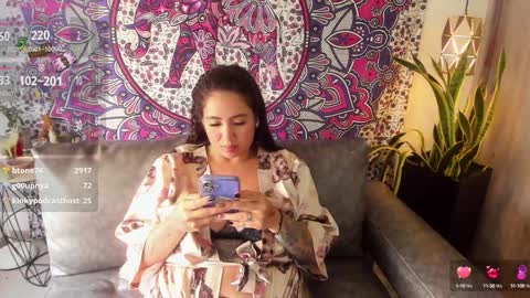 Snapshot of mysaris3 chatting on 01/29/25, 08:04 S A R A online show from 01/29/25, 08:04