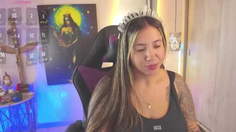 Snapshot of mysaris3 chatting on 01/14/26, 01:06 S A R A online show from 01/14/26, 01:06