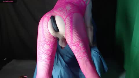 Snapshot of myshell420 chatting on 11/30/25, 08:07 myshell420 online show from 11/30/25, 08:07