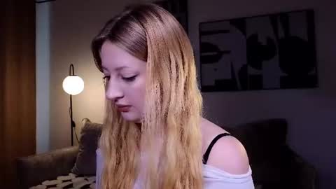 Snapshot of mysmila chatting on 07/06/26, 03:03 mysmila online show from 07/06/26, 03:03