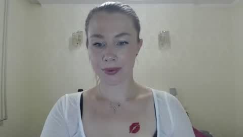 Snapshot of myst_velvet chatting on 07/19/26, 02:32 myst_velvet online show from 07/19/26, 02:32