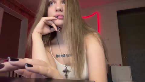 Snapshot of mysterious_wink chatting on 11/28/25, 05:15 mysterious_wink online show from 11/28/25, 05:15