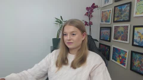 Snapshot of mysteryericax chatting on 03/23/26, 11:36 Erica online show from 03/23/26, 11:36