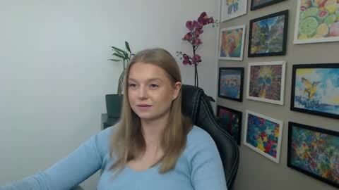 Snapshot of mysteryericax chatting on 03/28/26, 12:05 Erica online show from 03/28/26, 12:05