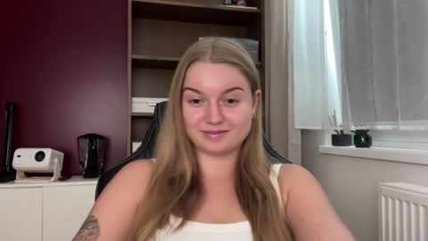 Snapshot of mysteryericax chatting on 07/22/26, 11:24 Erica online show from 07/22/26, 11:24