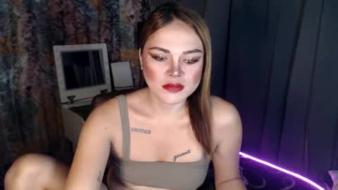 Snapshot of mysteryman_xxx chatting on 01/12/25, 04:42 UR GIRL NEXTDOOR online show from 01/12/25, 04:42