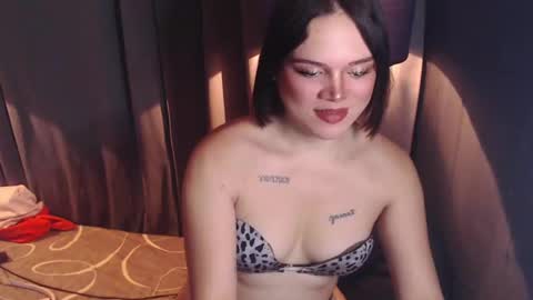 Snapshot of mysteryman_xxx chatting on 02/23/25, 05:12 UR GIRL NEXTDOOR online show from 02/23/25, 05:12