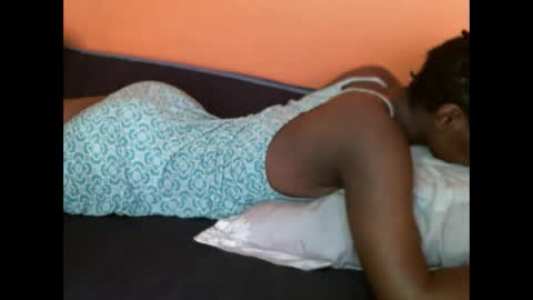 Snapshot of mystic_linna chatting on 01/23/25, 01:02 mystic_linna online show from 01/23/25, 01:02