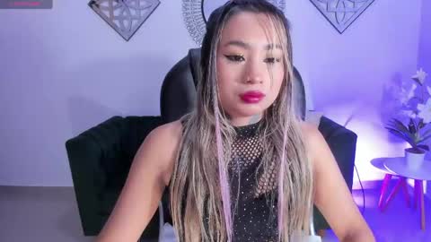 mystic_nova_ online show from 04/15/26, 11:39