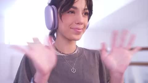 MILLI online show from 10/01/25, 07:36