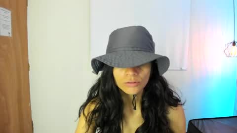 mystical_meteor online show from 05/01/26, 06:34