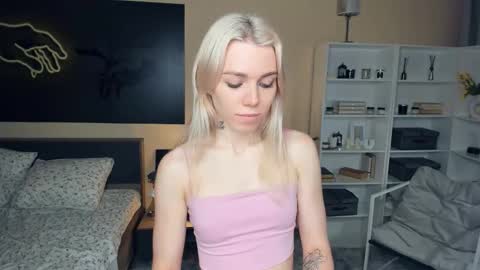 Olivia or just olive online show from 09/24/25, 07:28