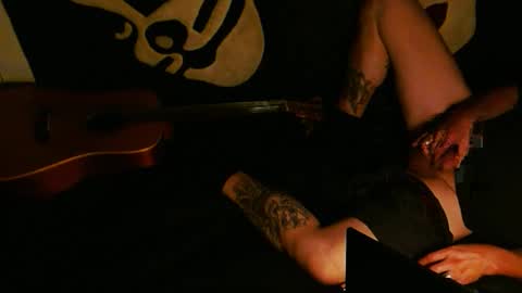 Snapshot of n33koblakk chatting on 04/11/26, 01:37 n33koblakk online show from 04/11/26, 01:37