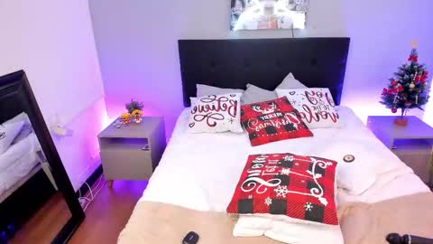 Snapshot of na_yeon_ chatting on 12/18/25, 07:09 AMY online show from 12/18/25, 07:09