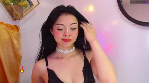 naamah_b online show from 01/13/25, 04:41