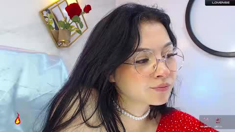 naamah_b online show from 02/05/25, 04:25