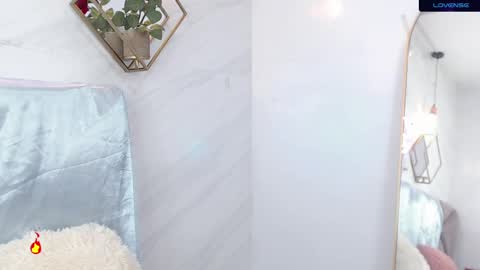 naamah_b online show from 03/12/25, 06:11