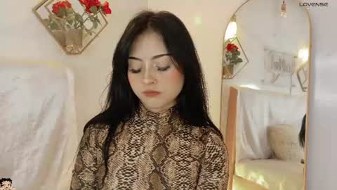 naamah_b online show from 06/08/26, 02:28