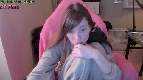 Snapshot of nacmar chatting on 03/20/26, 08:25 Natalie Marlo online show from 03/20/26, 08:25