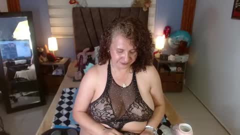 nadia_84 online show from 09/24/25, 07:50