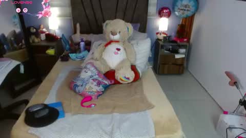 nadia_84 online show from 06/24/26, 07:35
