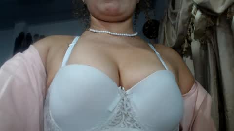 Snapshot of nadia_abaud chatting on 07/10/26, 02:27 Nadia online show from 07/10/26, 02:27