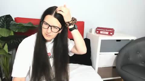 nadiatrue online show from 06/22/26, 02:58