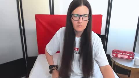 nadiatrue online show from 06/30/26, 02:51