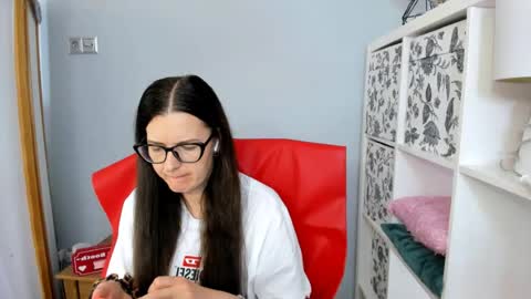 nadiatrue online show from 07/17/26, 04:01