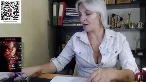 Snapshot of nadin_slut chatting on 10/06/25, 05:21 Nadin online show from 10/06/25, 05:21