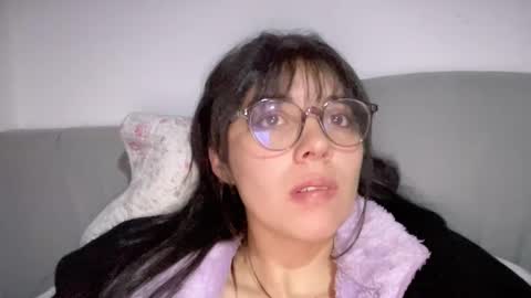 Snapshot of naduu__xx chatting on 01/08/25, 04:12 naduu__xx online show from 01/08/25, 04:12