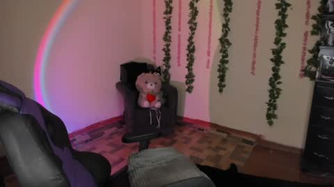 Snapshot of naeniademont chatting on 05/25/26, 01:50 naeniademont online show from 05/25/26, 01:50